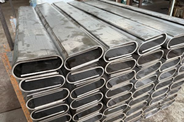 怎样选择锅炉防磨瓦